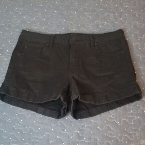 Classic Black Women's jean Shorts size 7 - Picture 1 of 4